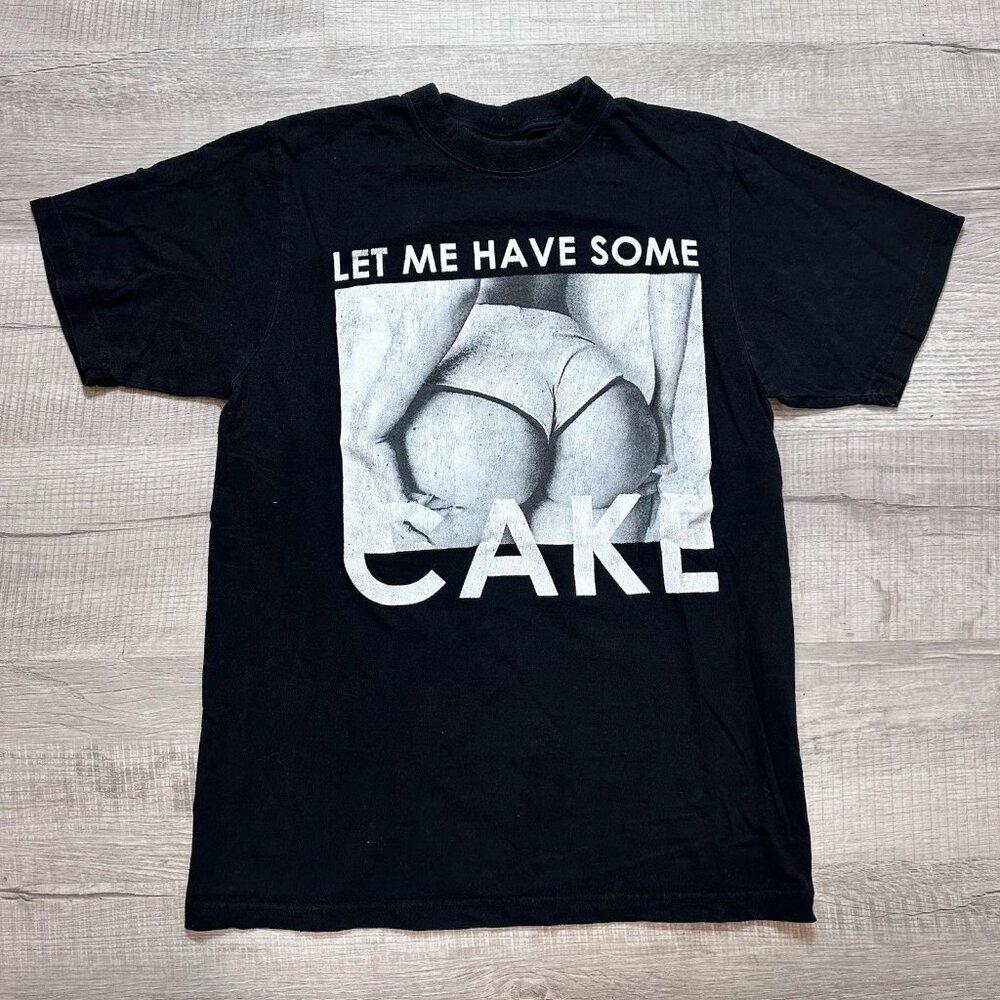 Vintage Flying Horse T Shirt “Let Me Have Some Cake” Graphic T-Shirt Sz Medium